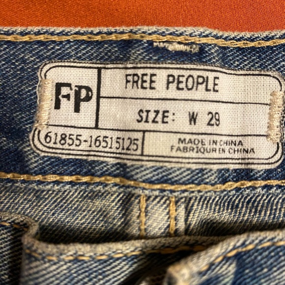 Free People Crochet Trim High Rise Jean Shorts 29 - Picture 9 of 9